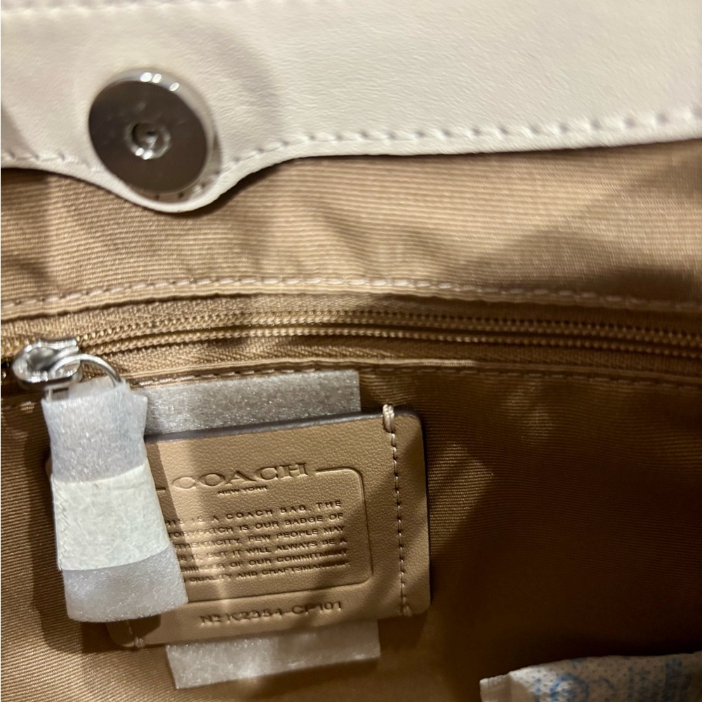 NWT โจ COACH ๐ค Penelope Leather Shoulder bag in Chalk NWT - Picture 9 of 9